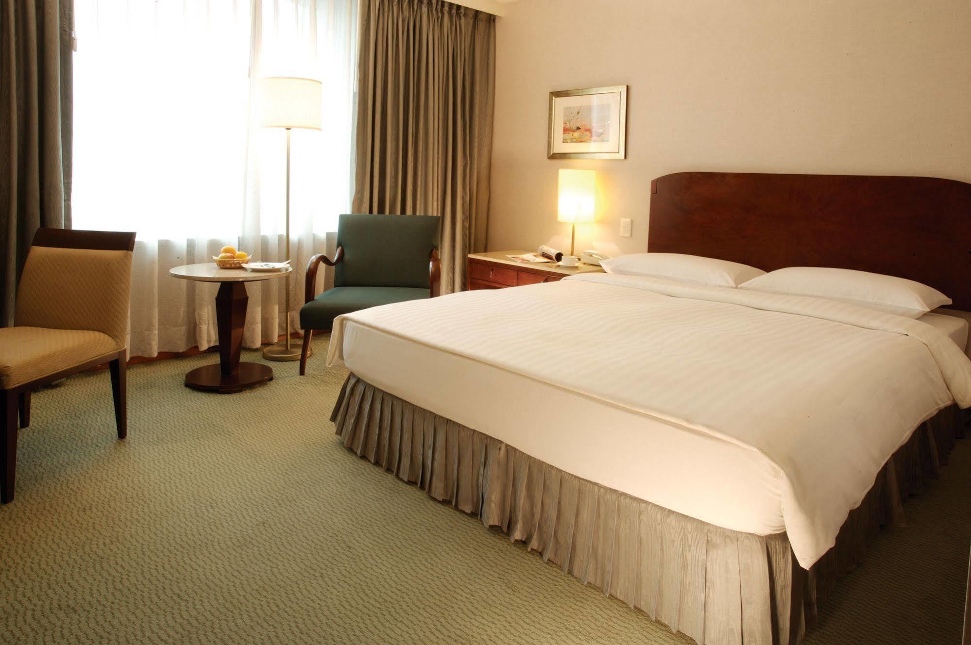 Chateau De Chine Hotel Taoyuan Exteriör bild